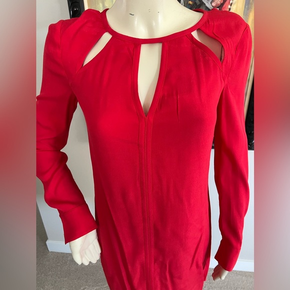 BCBGMaxAzria “Emmalise” Keyhole Shift Red Dress - Picture 6 of 11